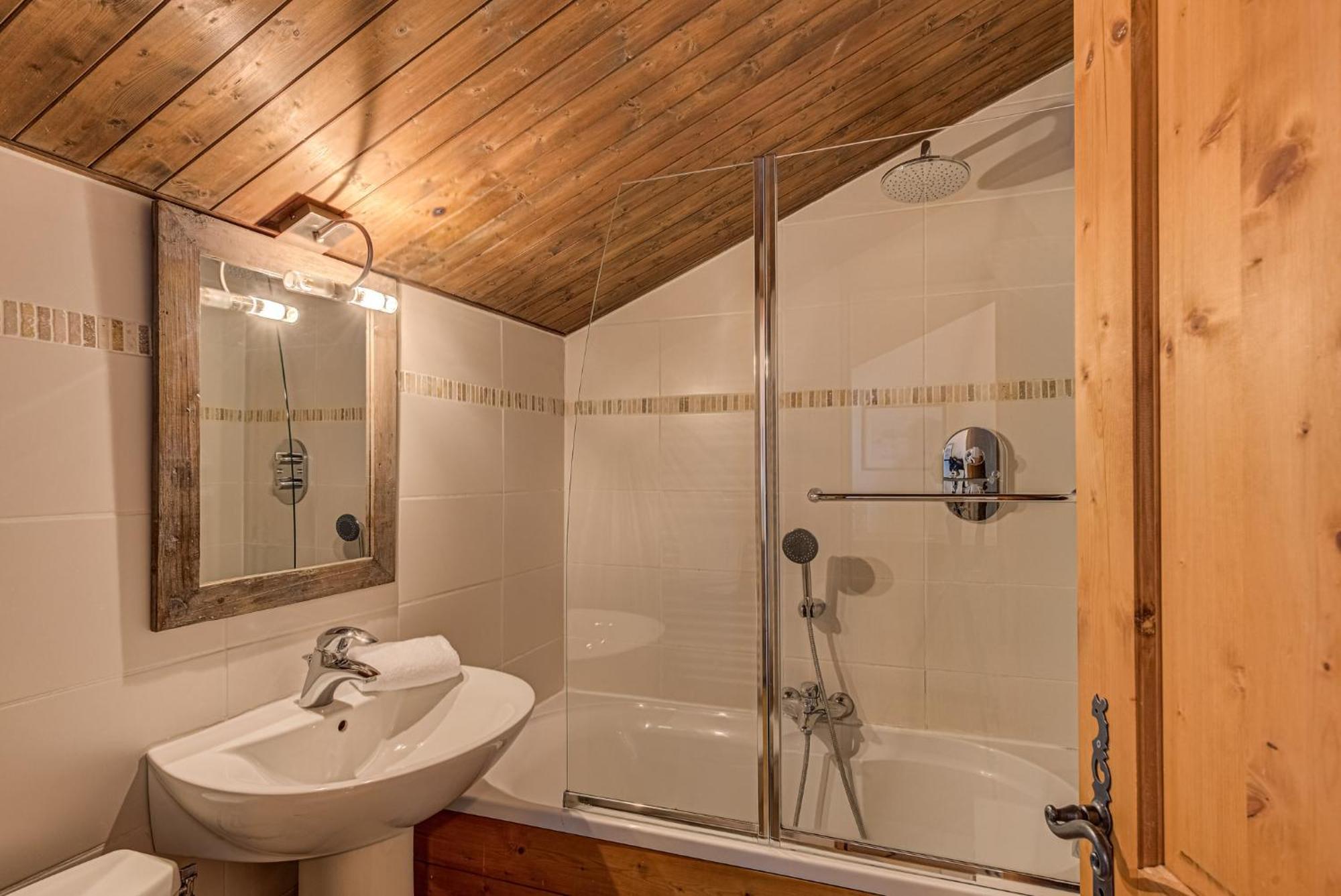 Apartment Chamouny - Alpes Travel - Chamonix - Sleeps 8 Ngoại thất bức ảnh